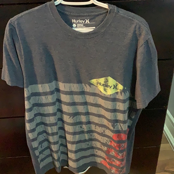 Hurley t shirt, size large. - Picture 1 of 3